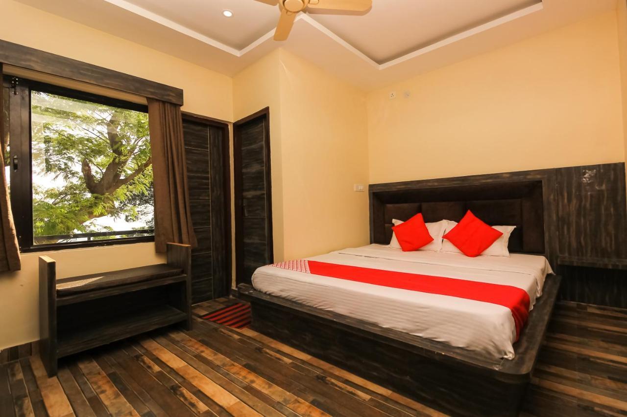 Oyo 39391 Jk Guest House Dharamshala Eksteriør billede